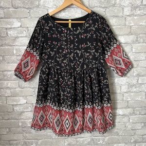 Final Touch Womens Small Tunic Length Blouse. Southwestern Print. Pleated. Flowy